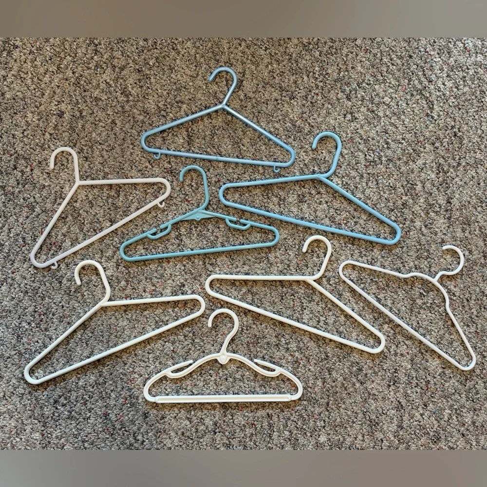 Lot of 8 Blue & White Plastic Children’s Hangers